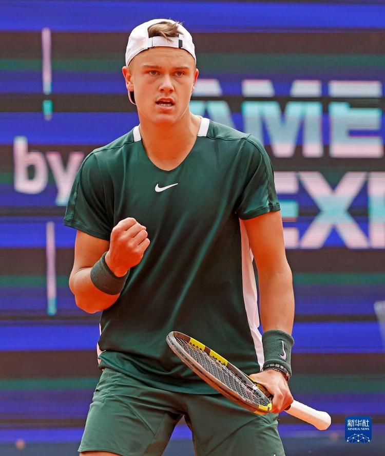 措也将向世 措也将向世