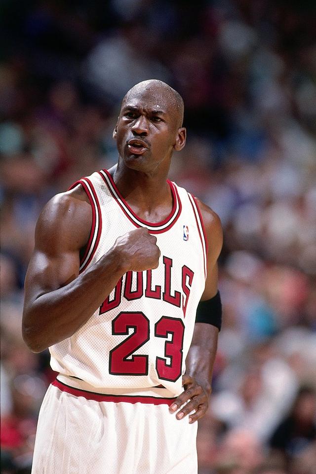 两大焦点引 两大焦点引